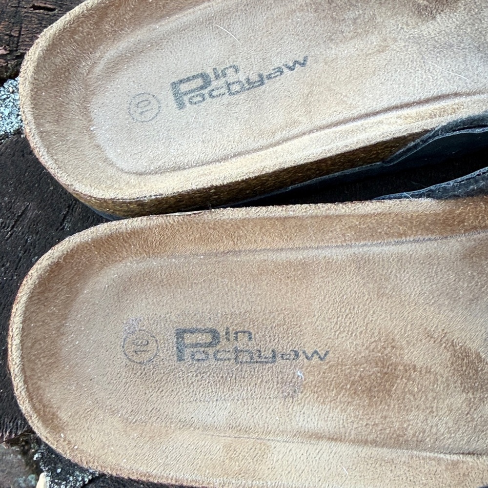 Pin Pochyaw Black Slide Sandals size 10 - Picture 3 of 6
